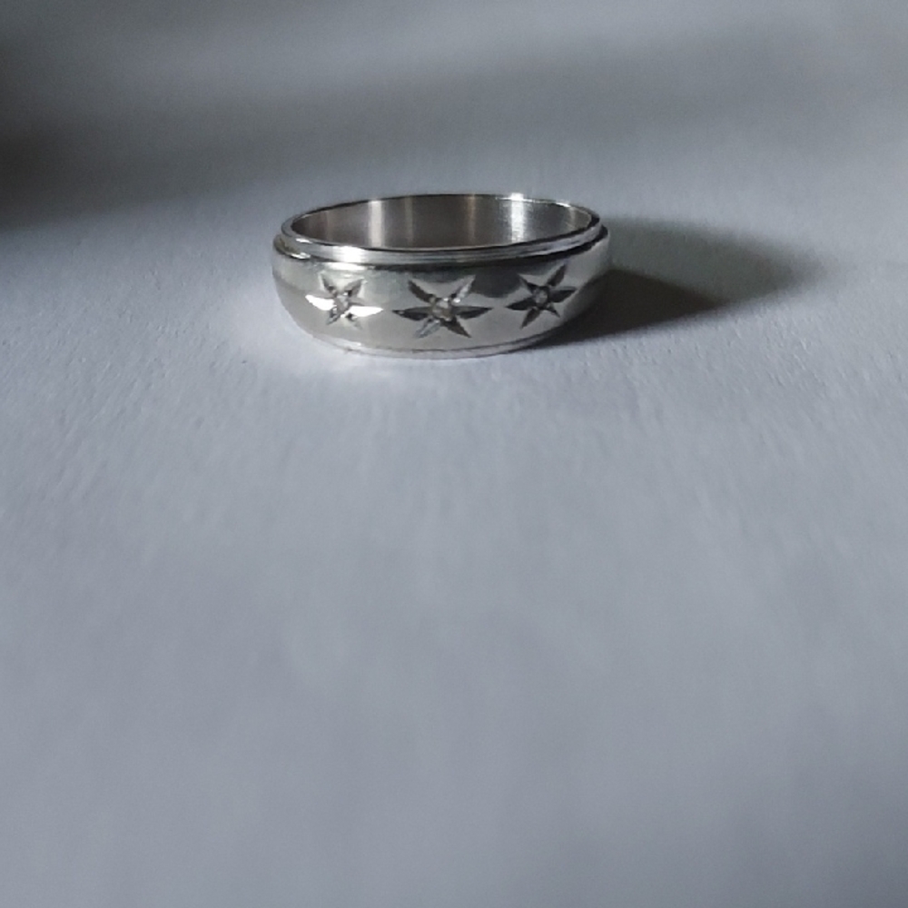 14K White Gold & Diamond Star Engraved Ring